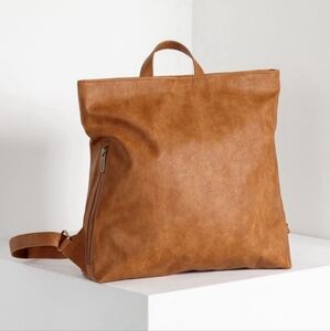 Thirty-One Gifts High Street Backpack in Carmel Distressed